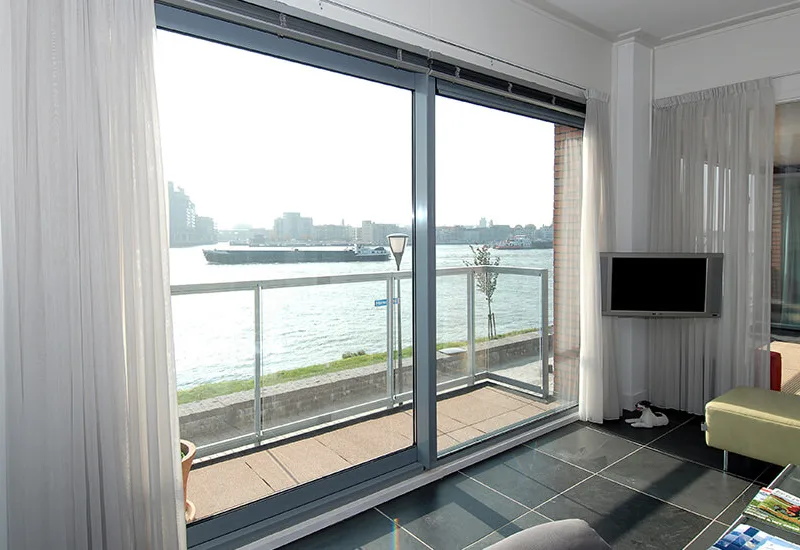 Aluminium lift and slide doors